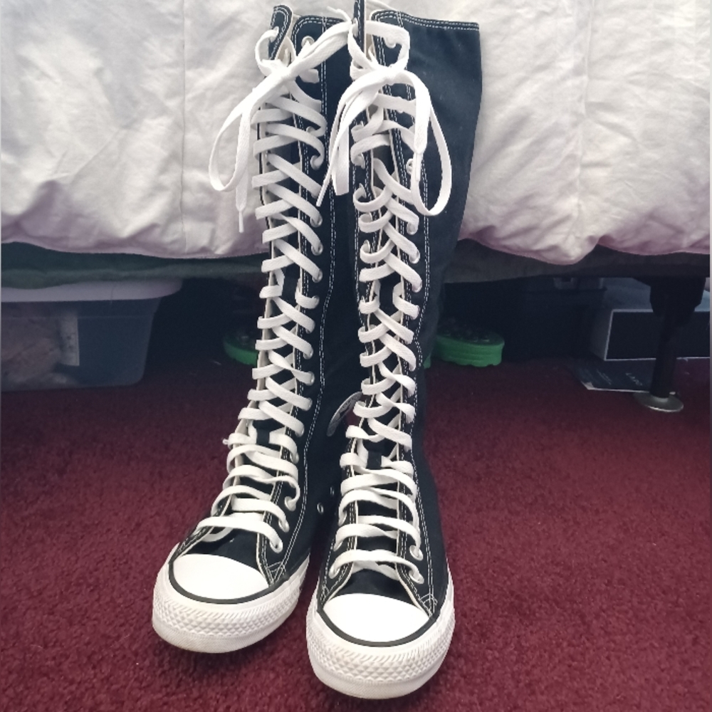 ❗️SOLD❗️Converse Knee Highs